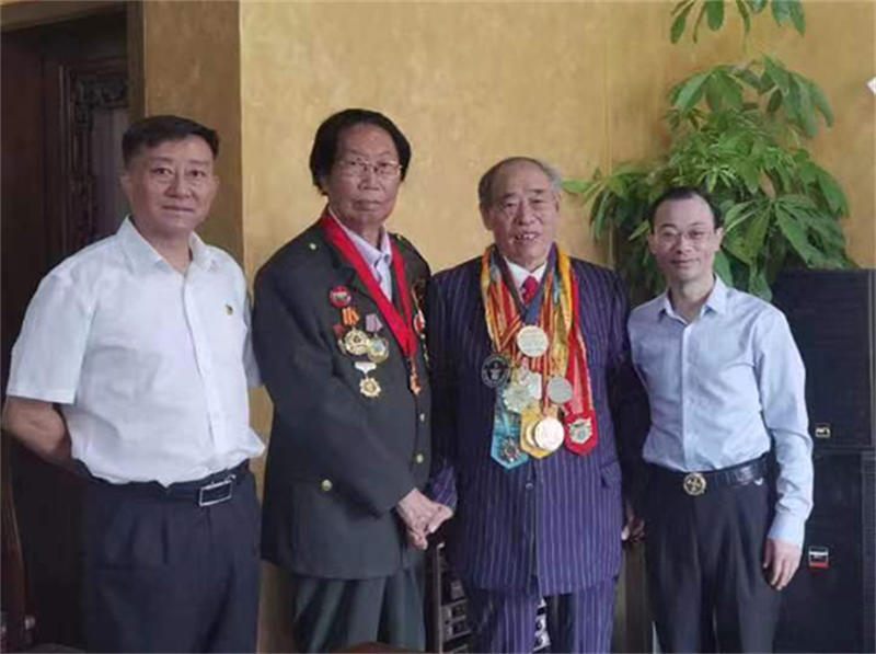 6321d60d489bf.jpg 02.jpg