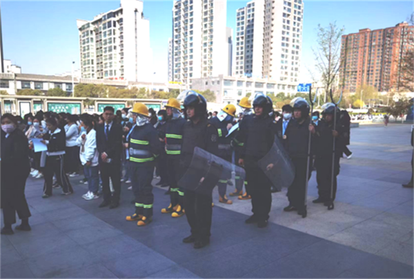 642402ce1cd20.png 讯1111111111111.png