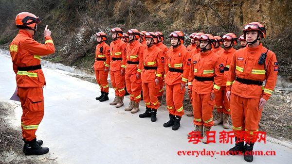 c7be3d1aea456adfacb4b901233f621.jpg c7be3d1aea456adfacb4b901233f621.jpg