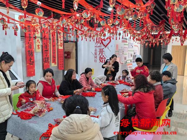 蛇舞新春乐邻里——烟台高新区马山街道海天