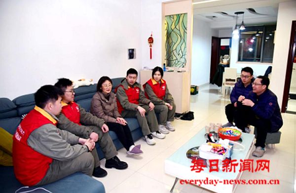 元宵慰问送温暖，精神传承促发展