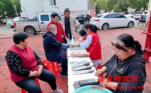 沭城街道叶庄社区开展“支部进小区  关爱