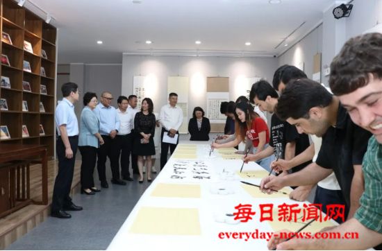 密克罗尼西亚联邦驻华大使到访烟台职业学院