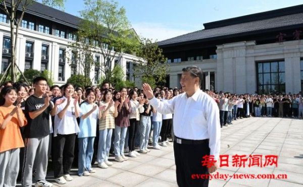 从这些故事细节感悟总书记的青春观