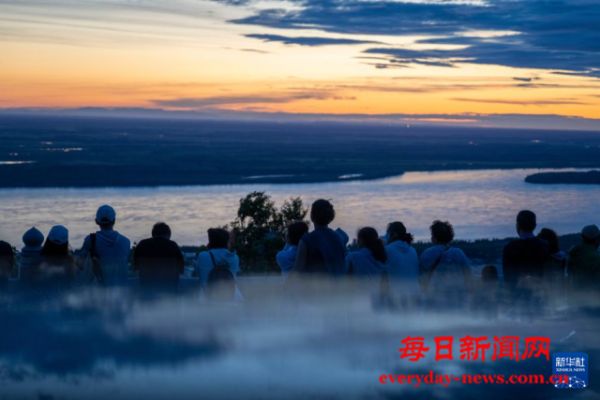 中国东极夏日旅游升温