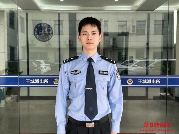 每天准时出摊的老人没出现，他急了！