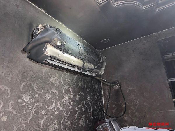 别让手机变“手雷” 这些充电习惯快改→