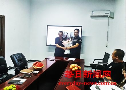 台高新区马山街道滨河社区举办退休老同志欢