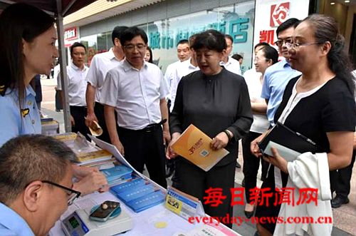 手机变砝码 计量惠民生 湖北荆州推进“指