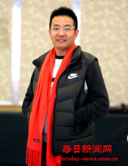 坐拥青山看世界  更以豪迈写华章