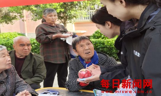 【禁种铲毒】万荣：多维发力禁种铲毒 严守