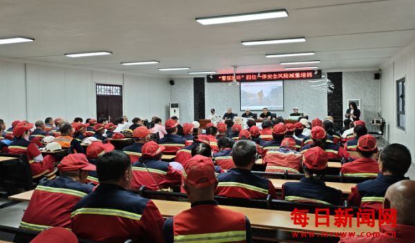 【文明交通】守护城市“美容师”——万荣公