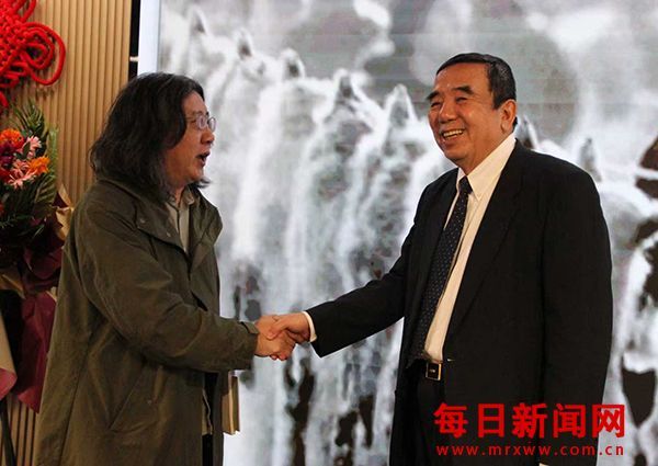 光影与文字里的美学草原——第十一期创研读