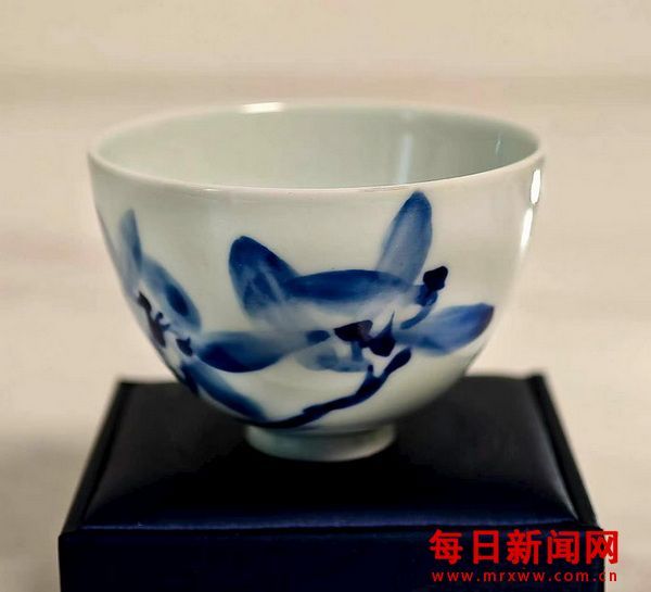 何水法・章龠中师徒联袂 景德镇创作出禅意