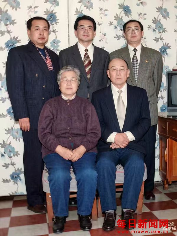 02.jpg 02.jpg