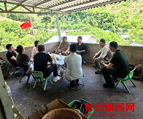 《青山为证，初心如磐：一位驻村书记的使命
